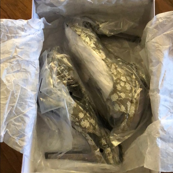 Shoes - Picture 3 of 5